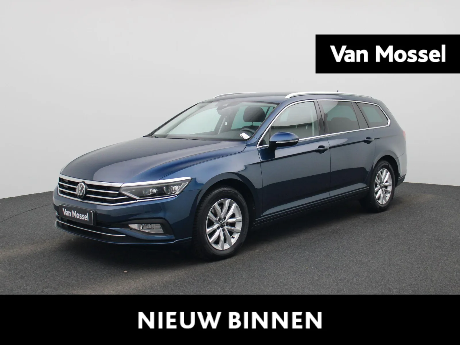 Volkswagen Passat (2022) — foto 1