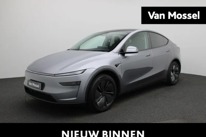 Tesla Model Y (2025)