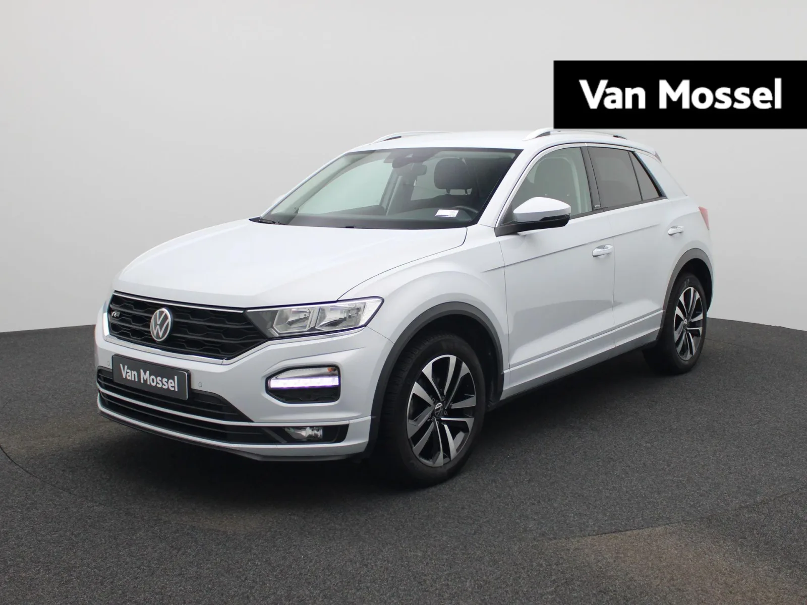 Volkswagen T-Roc (2021) — foto 1