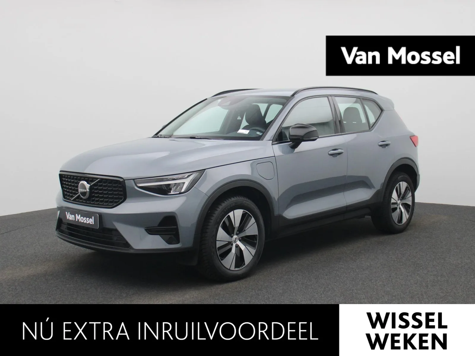 Volvo XC40 (2023) — foto 1