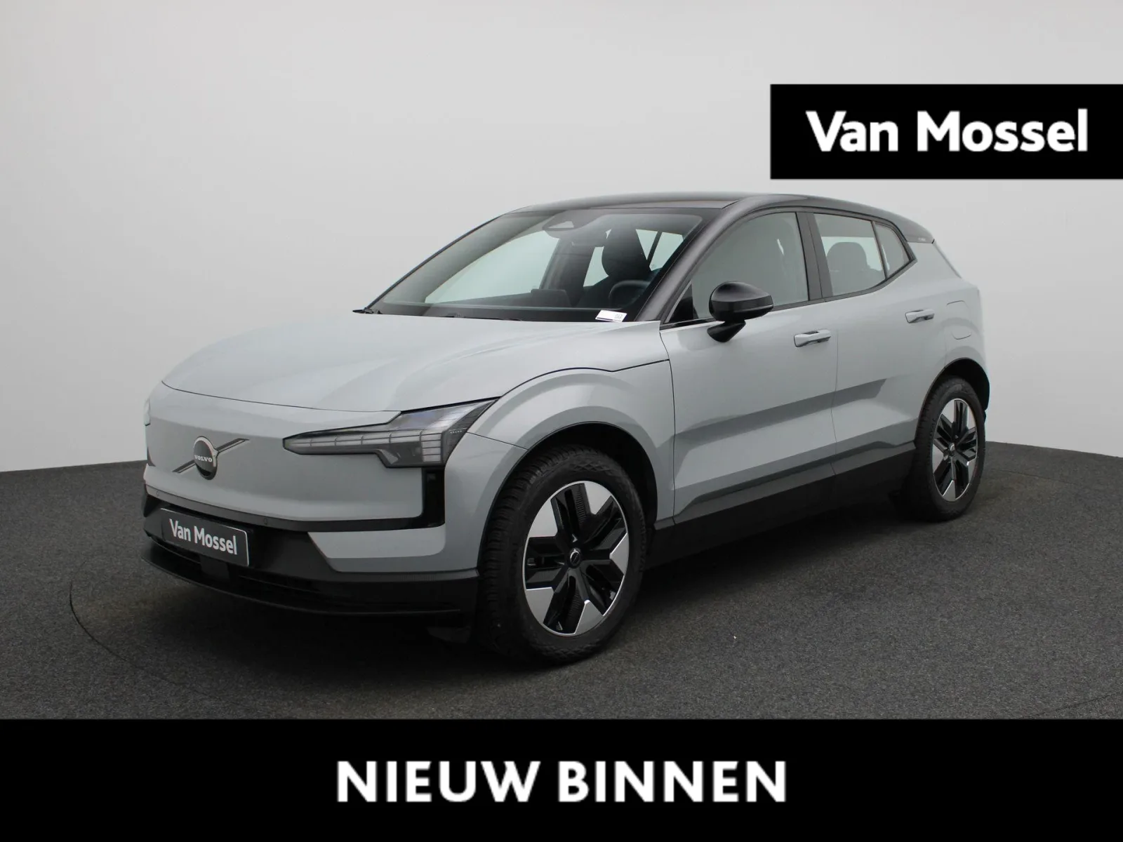 Volvo EX30 (2024) — foto 1