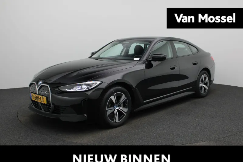 BMW i4 (2023)