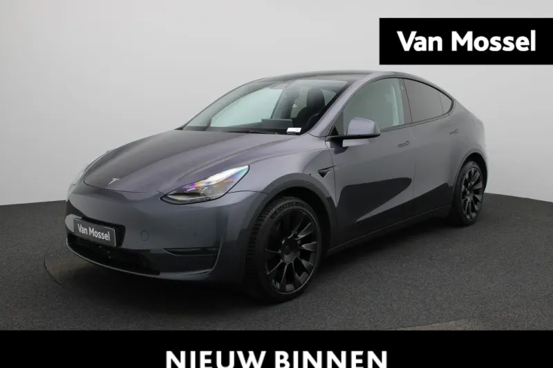 Tesla Model Y (2022)