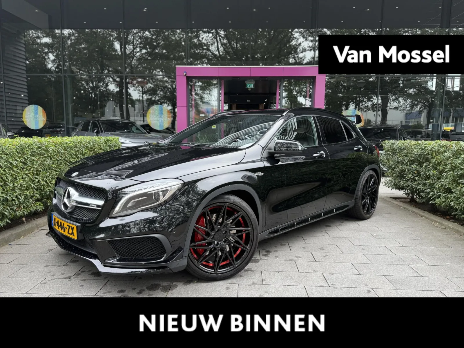 Mercedes-Benz GLA (2015) — foto 1