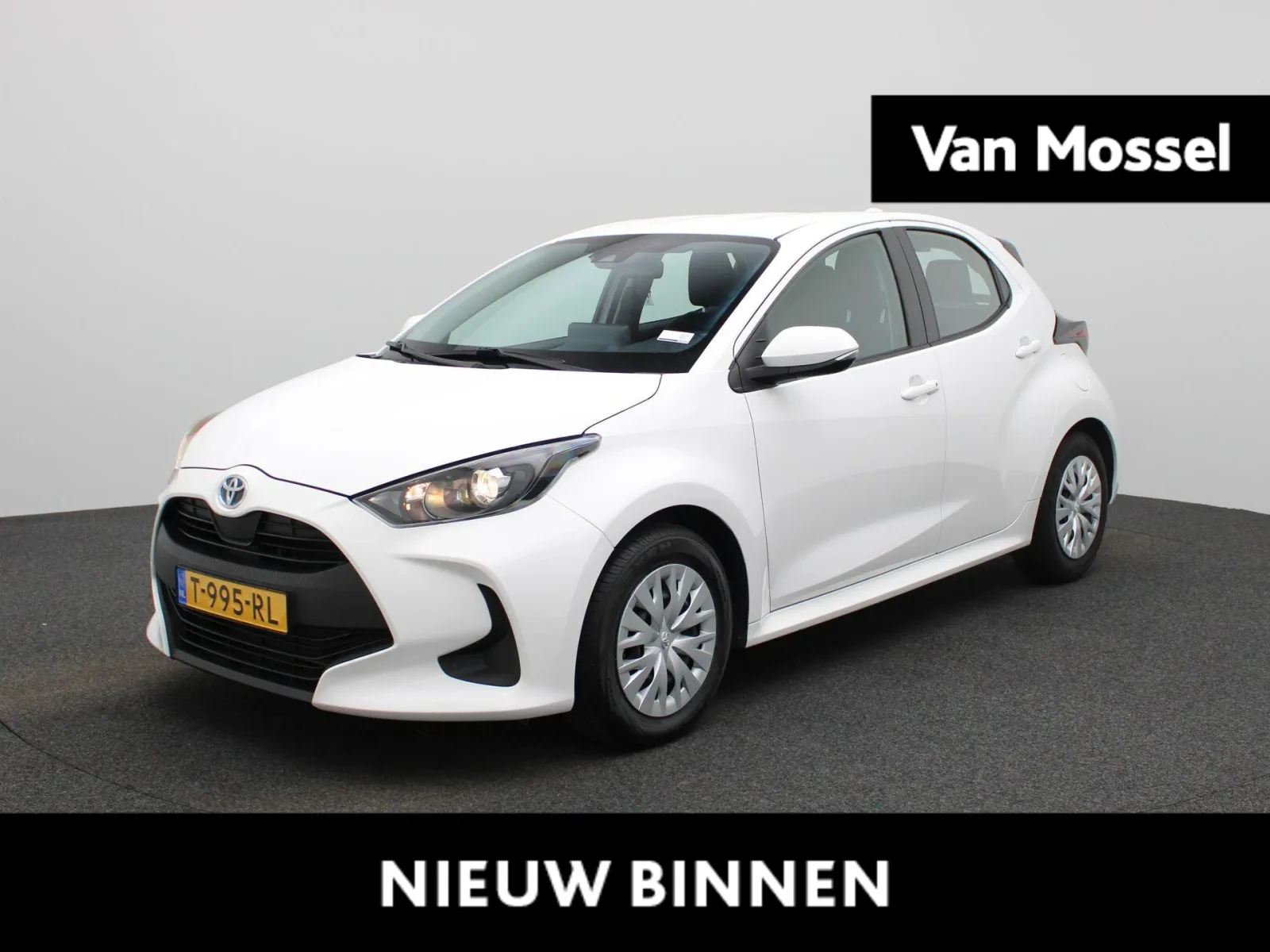 Toyota Yaris (2023) — foto 1