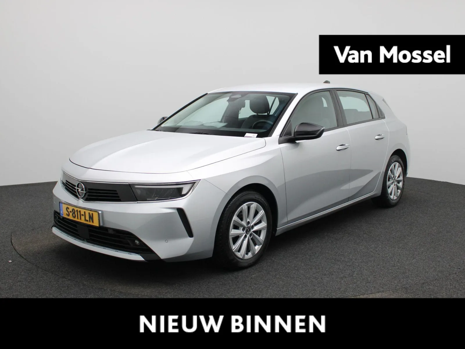 Opel Astra (2023) — foto 1