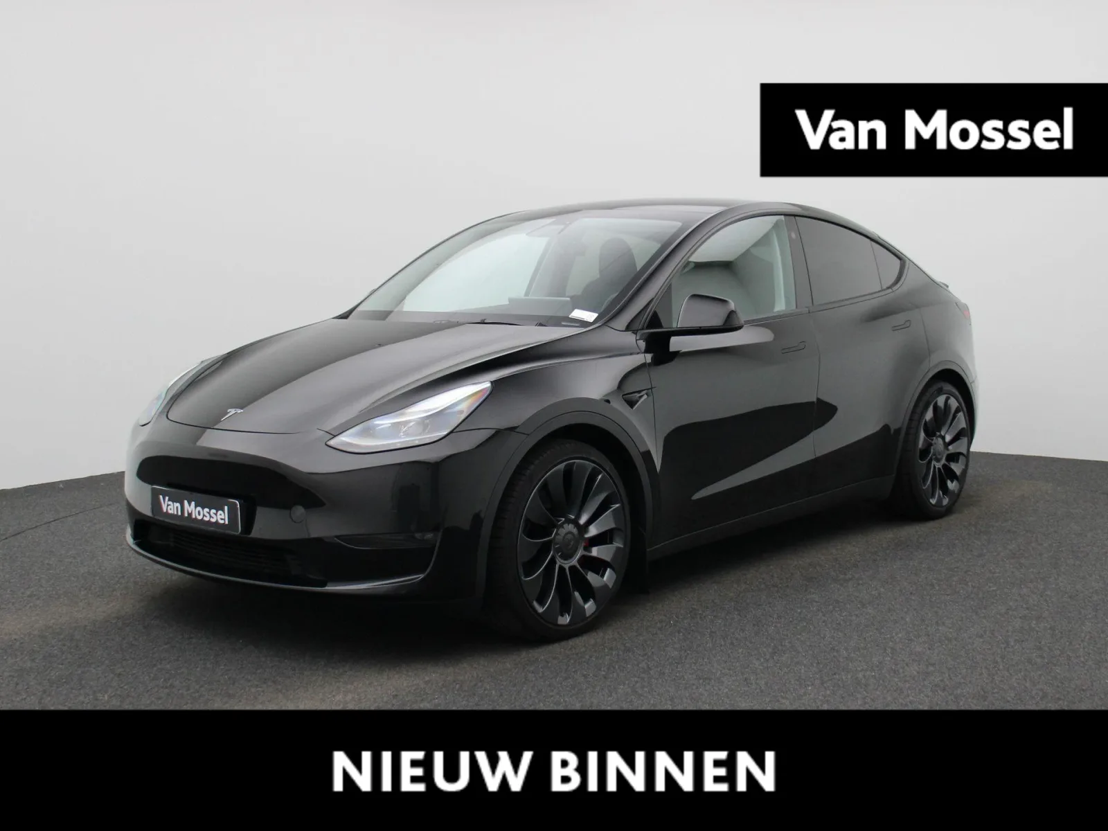 Tesla Model Y (2022) — foto 1