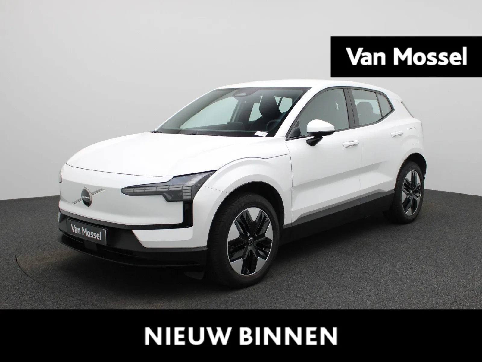 Volvo EX30 (2024) — foto 1