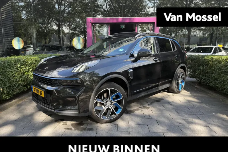 Lynk & Co 01 (2022)