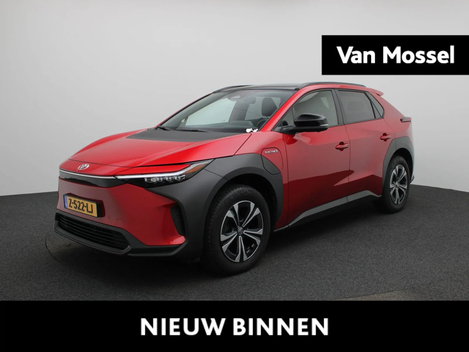 Toyota bZ4X (2024) — foto 1