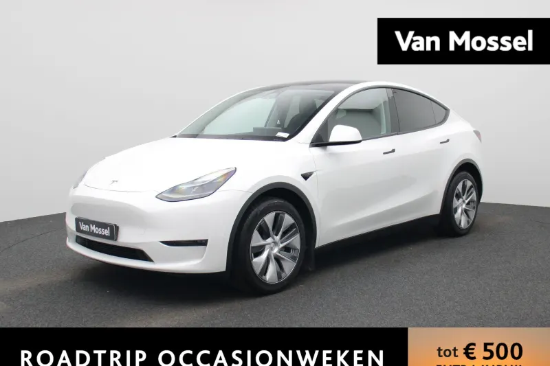 Tesla Model Y (2023)