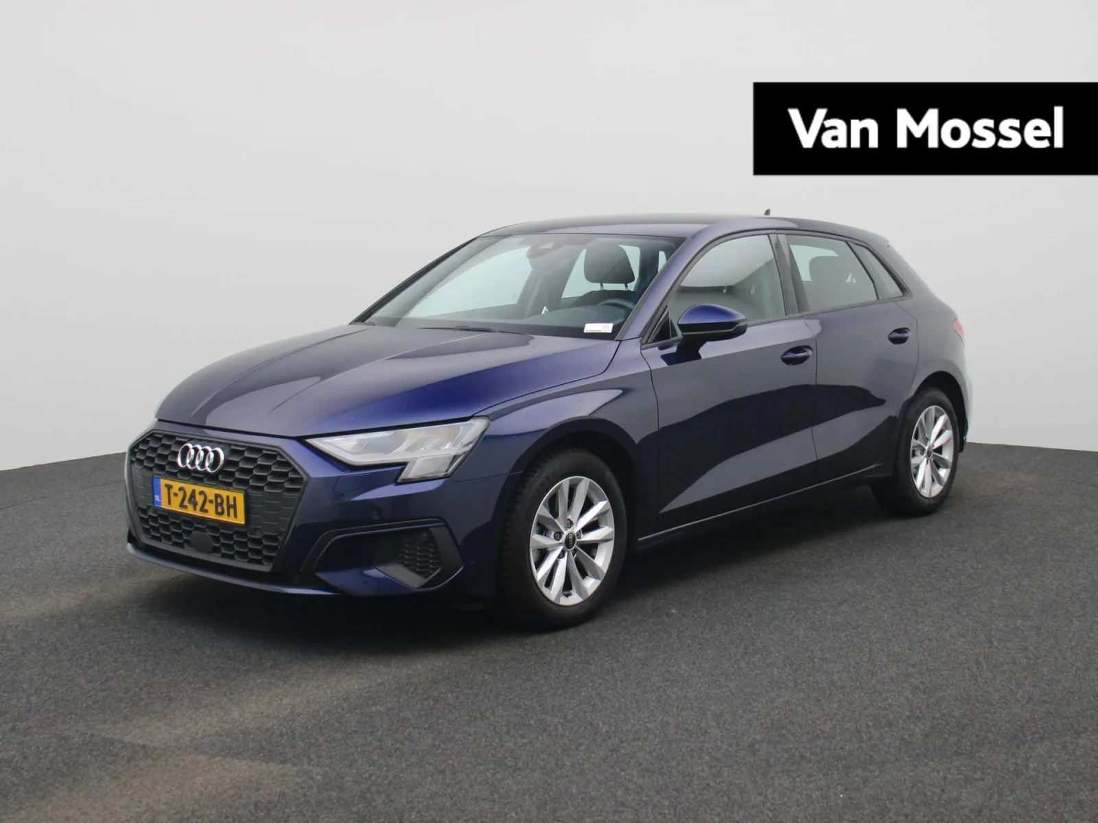 Audi A3 (2023) — foto 1
