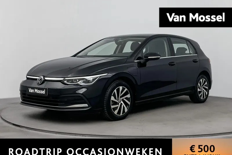 Volkswagen Golf (2023)