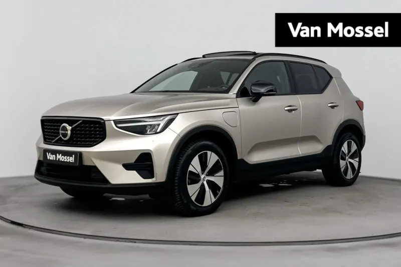 Volvo XC40 (2023)