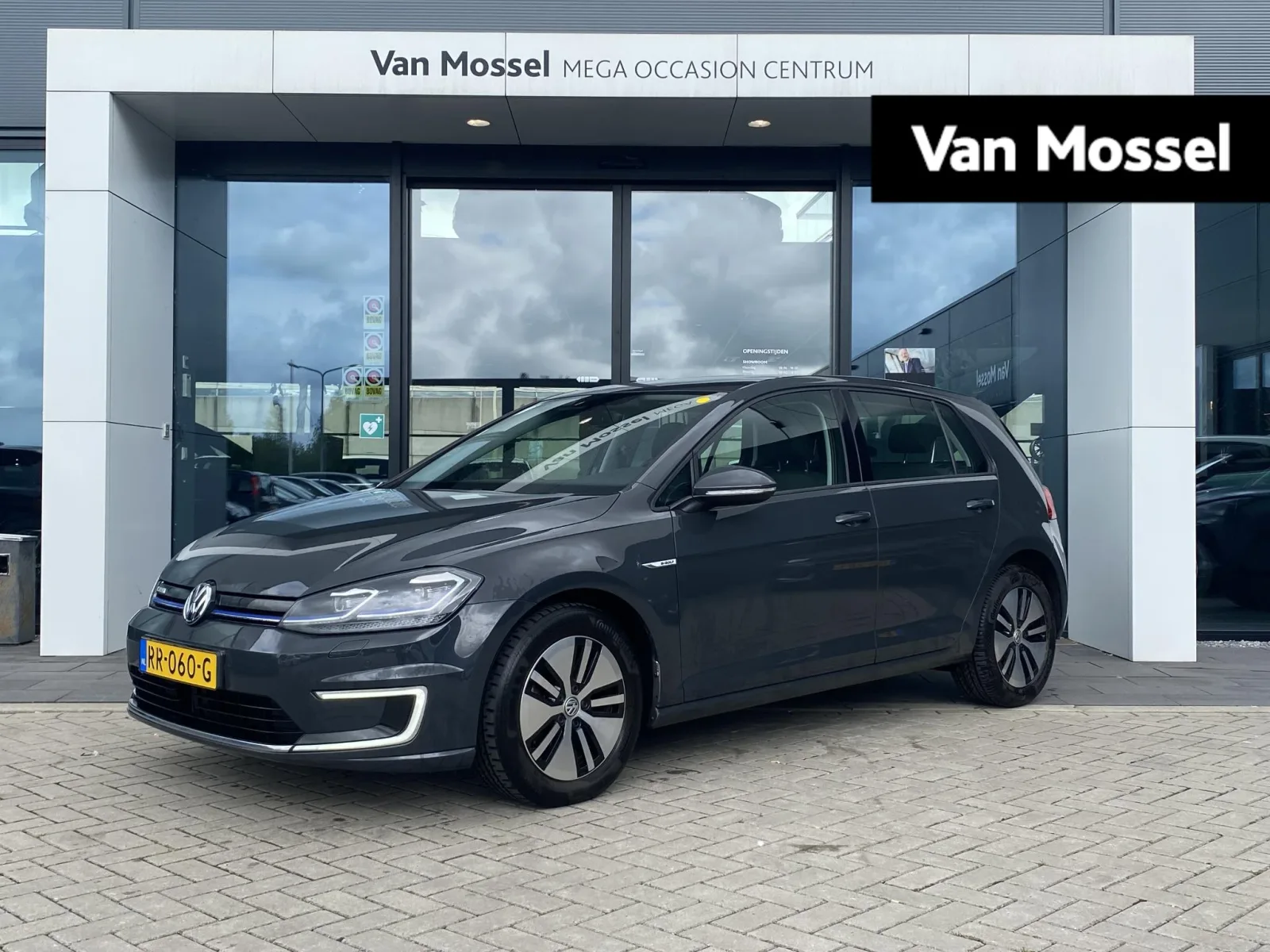 Volkswagen E-Golf (2018) — foto 1