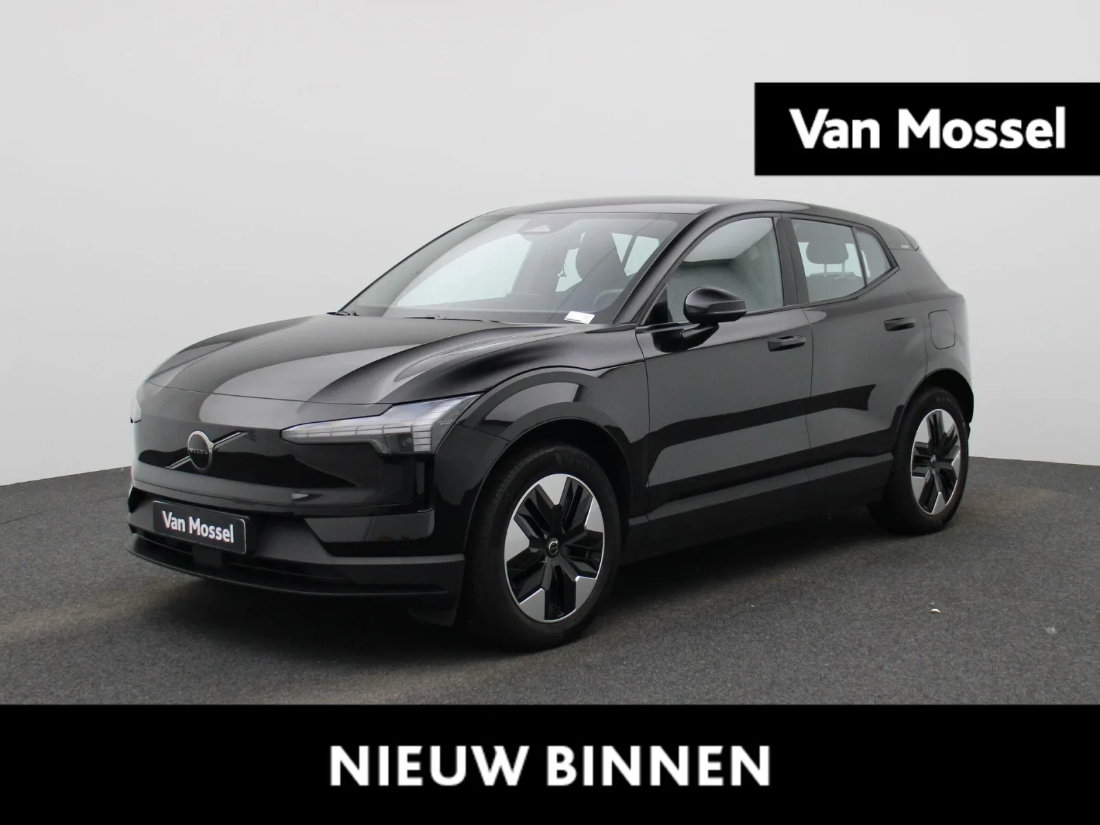 Volvo EX30 (2024) — foto 1