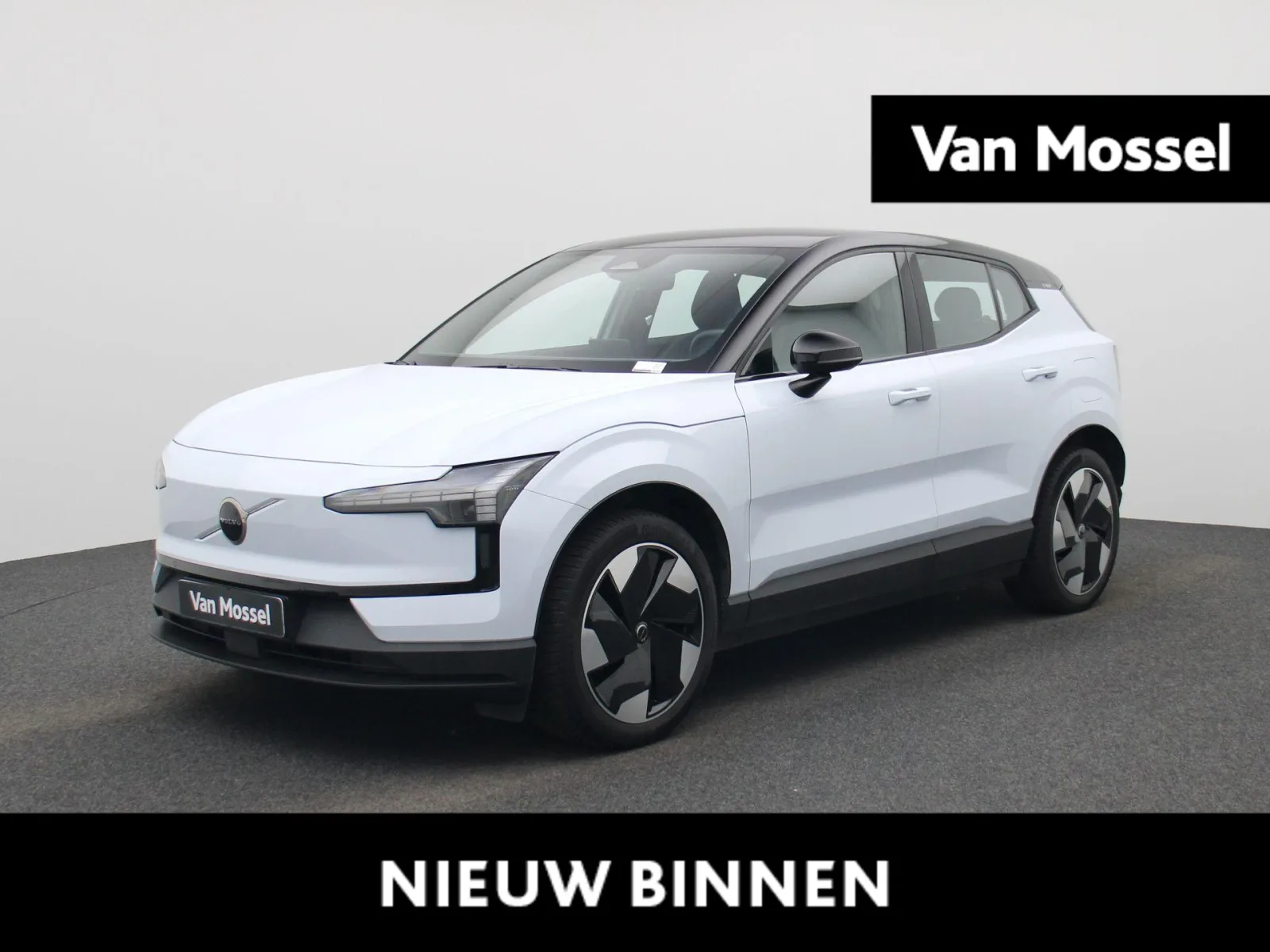 Volvo EX30 (2024) — foto 1