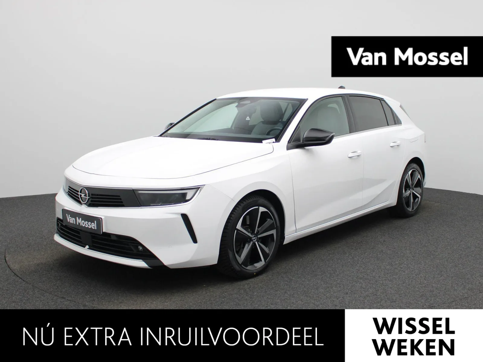 Opel Astra (2022) — foto 1