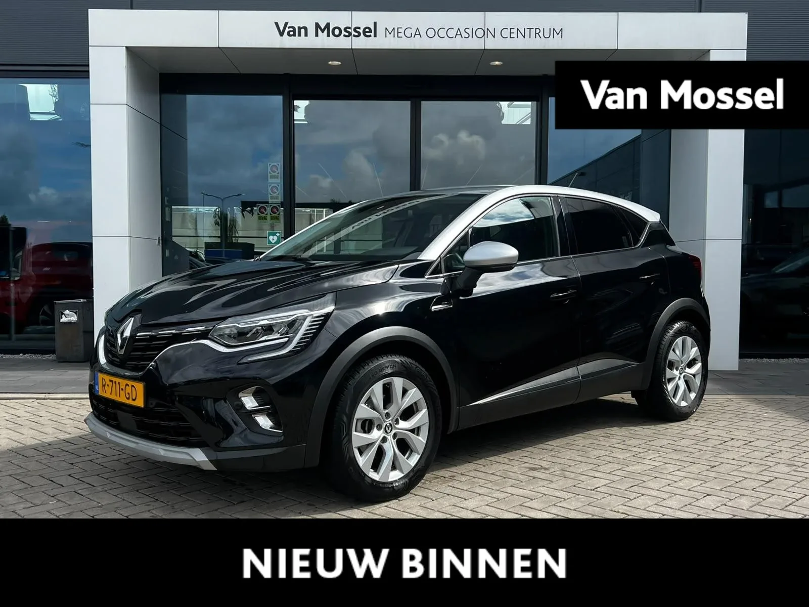 Renault Captur (2022) — foto 1