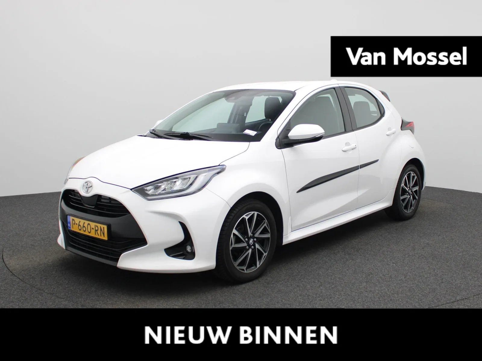 Toyota Yaris (2022) — foto 1