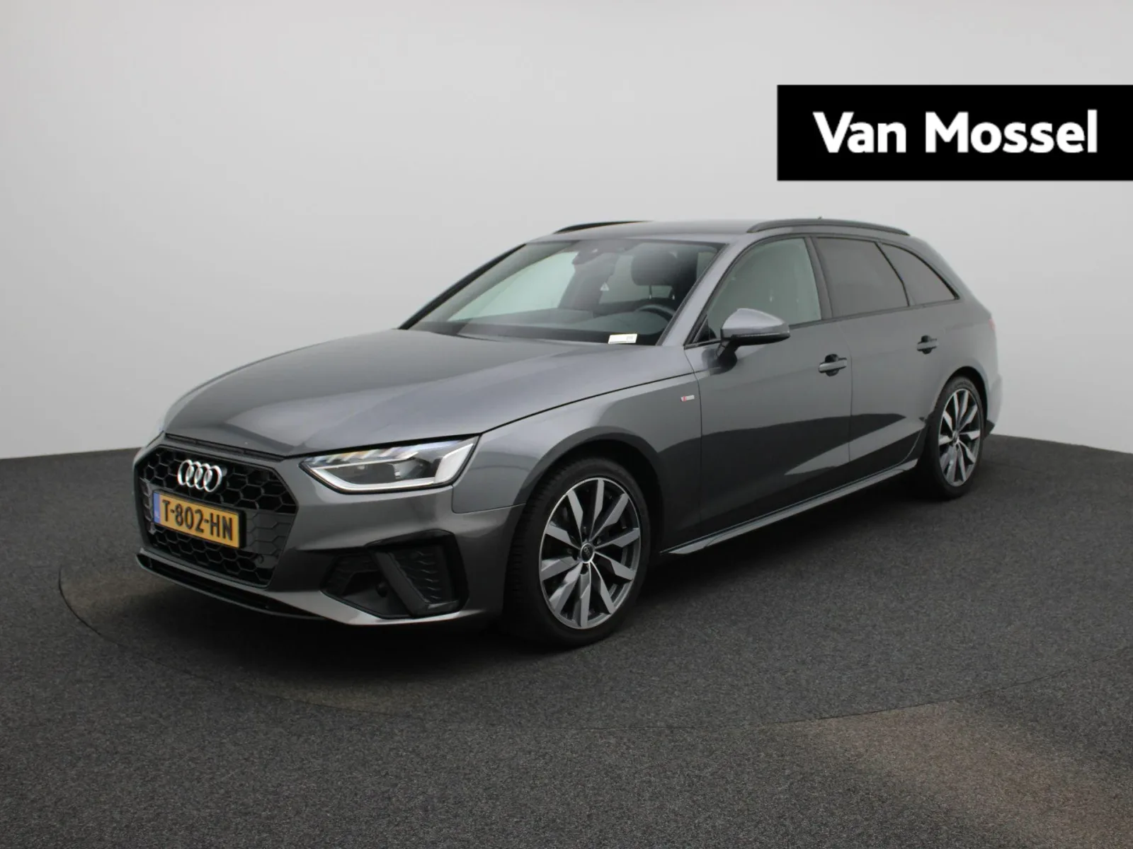 Audi A4 (2023) — foto 1