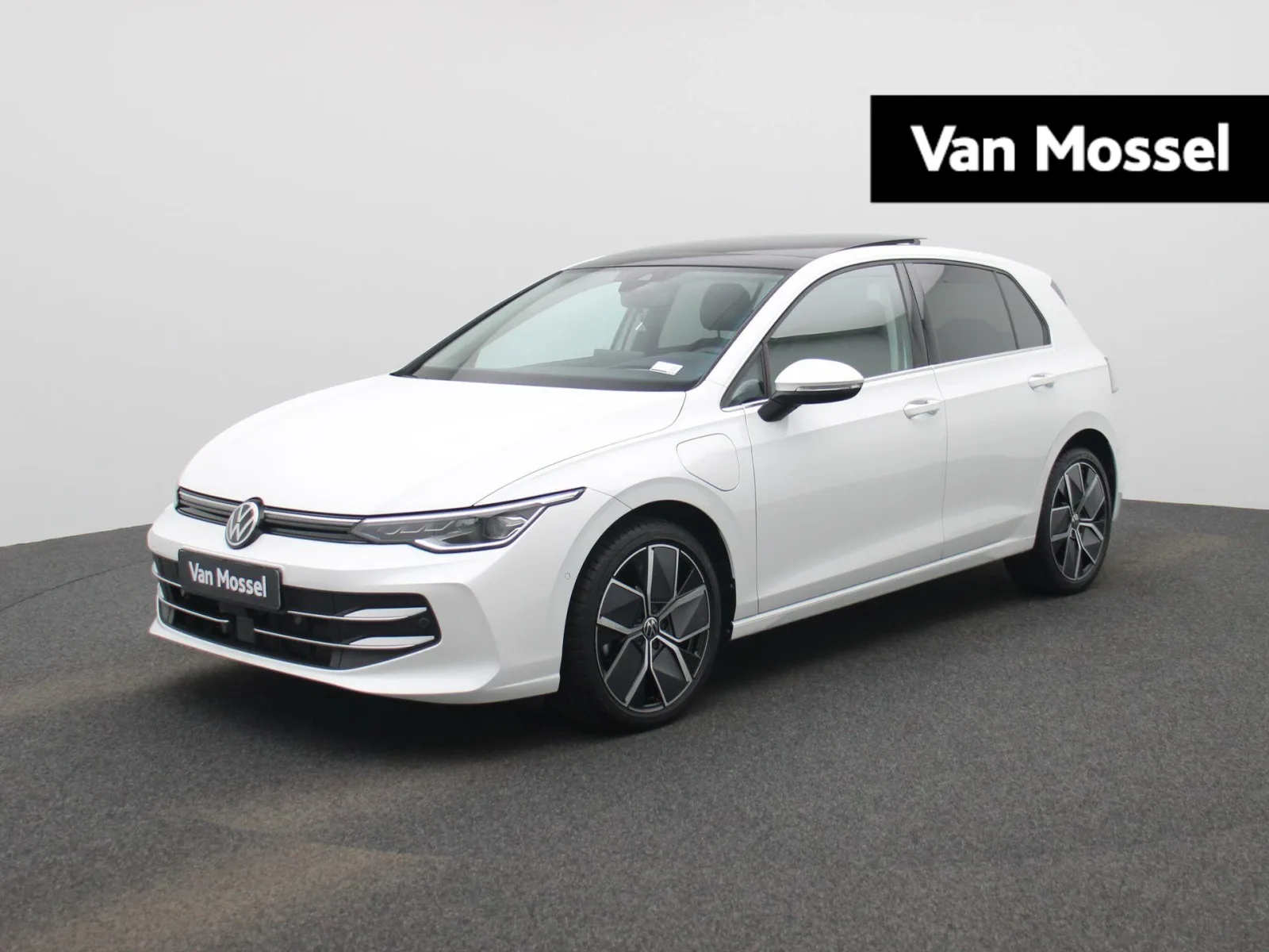 Volkswagen Golf (2025) — foto 1