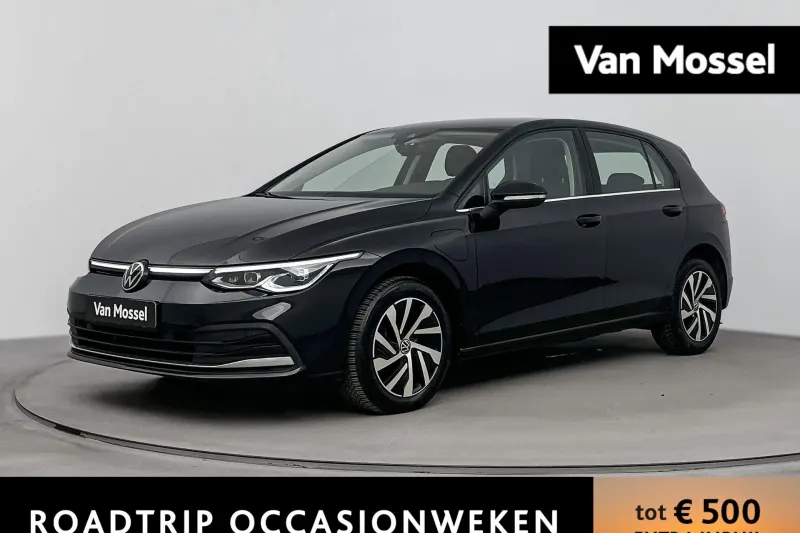Volkswagen Golf (2023)