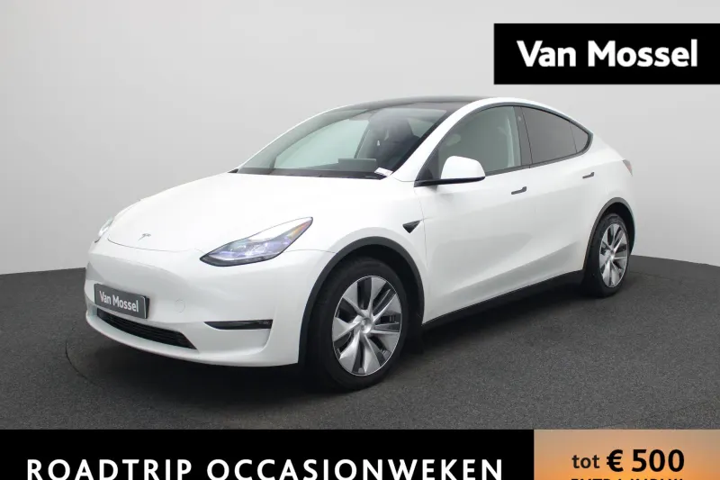 Tesla Model Y (2023)