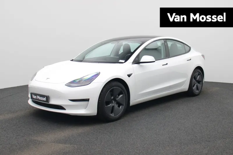 Tesla Model 3 (2023)