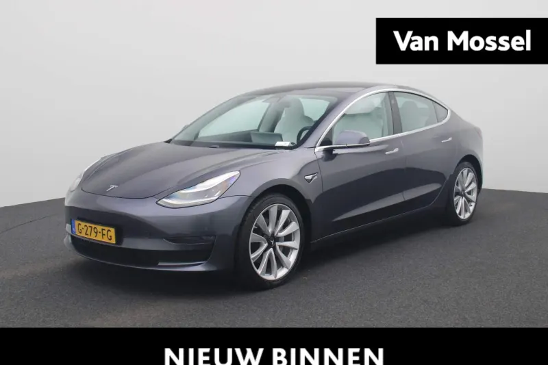 Tesla Model 3 (2019)