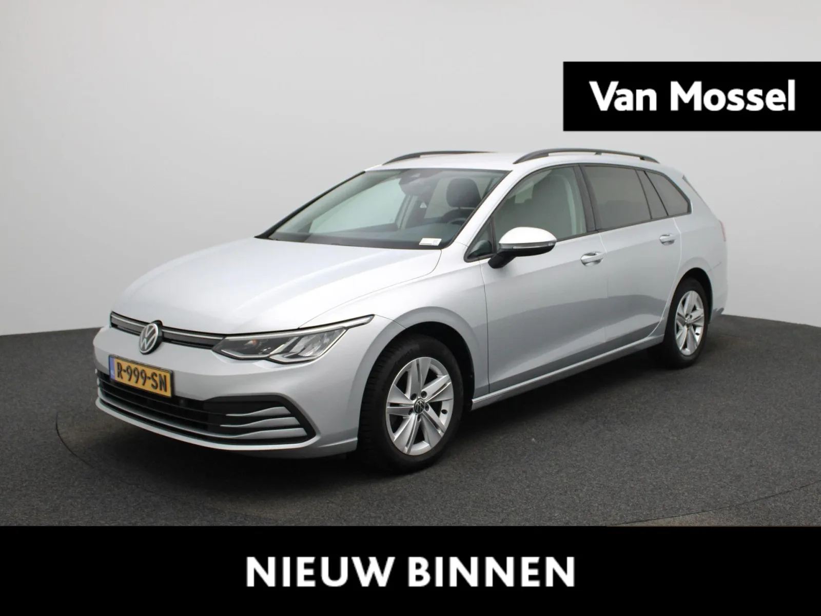 Volkswagen Golf (2021) — foto 1