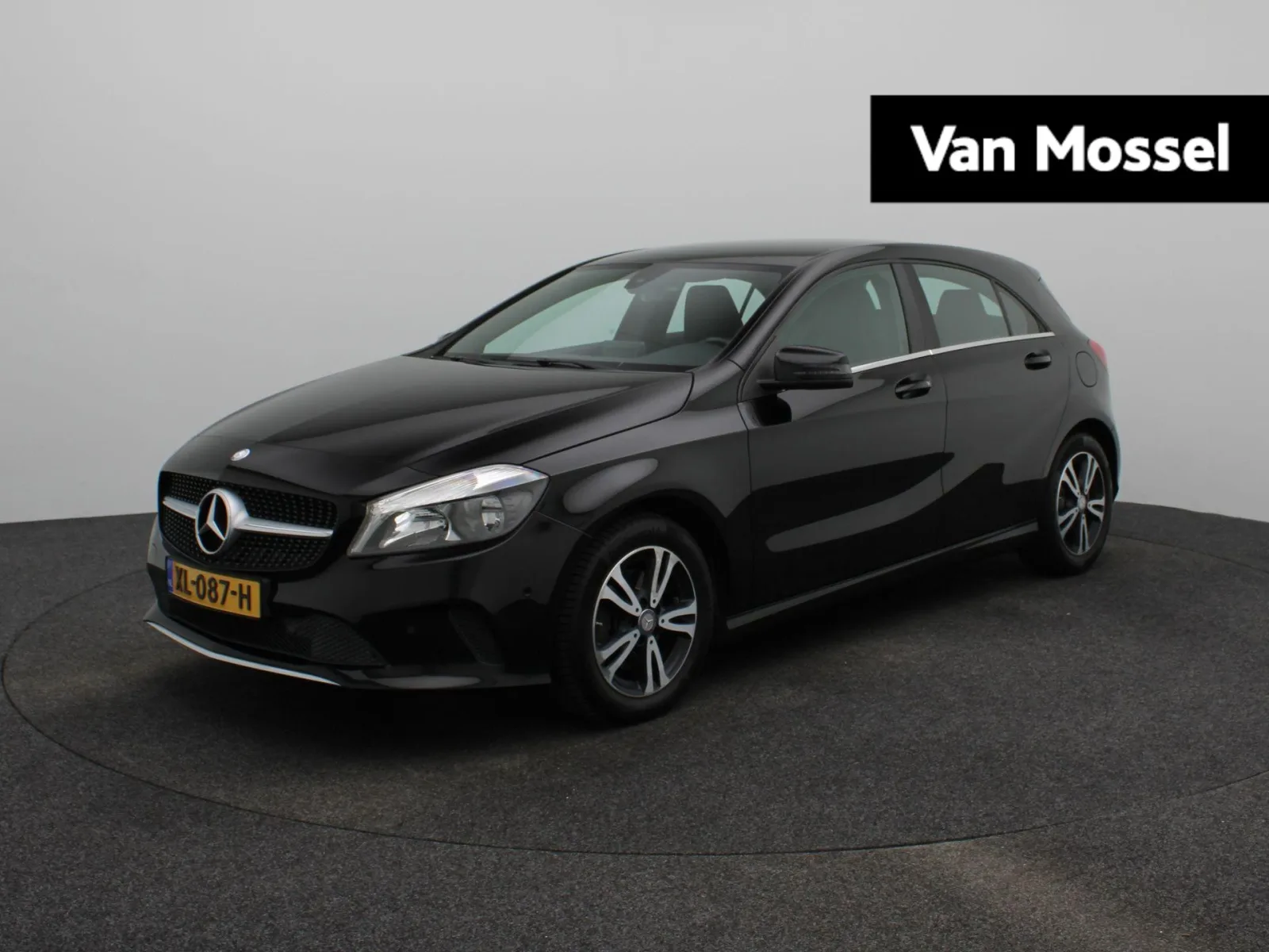 Mercedes-Benz A-Klasse (2017) — foto 1