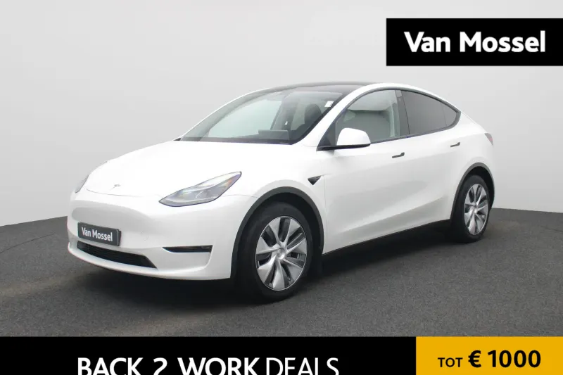 Tesla Model Y (2023)