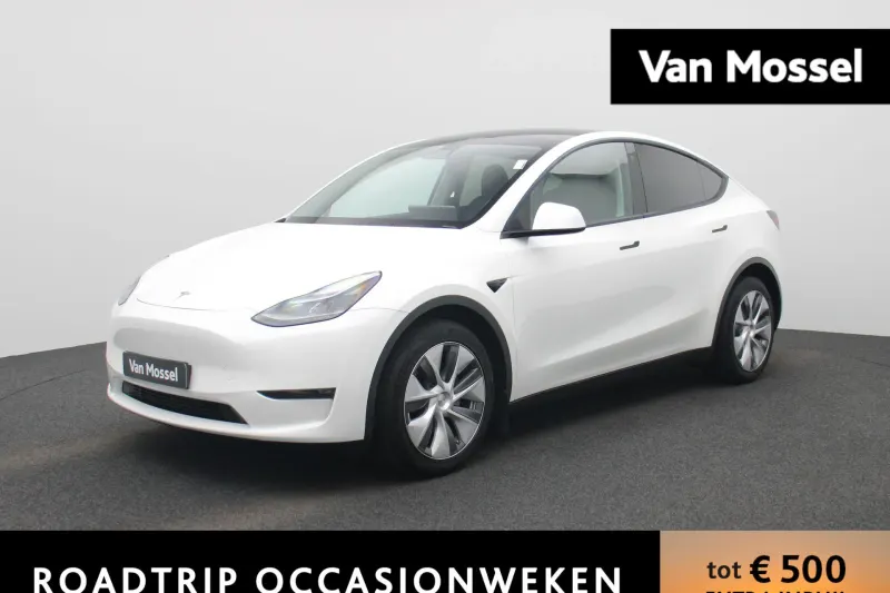 Tesla Model Y (2023)