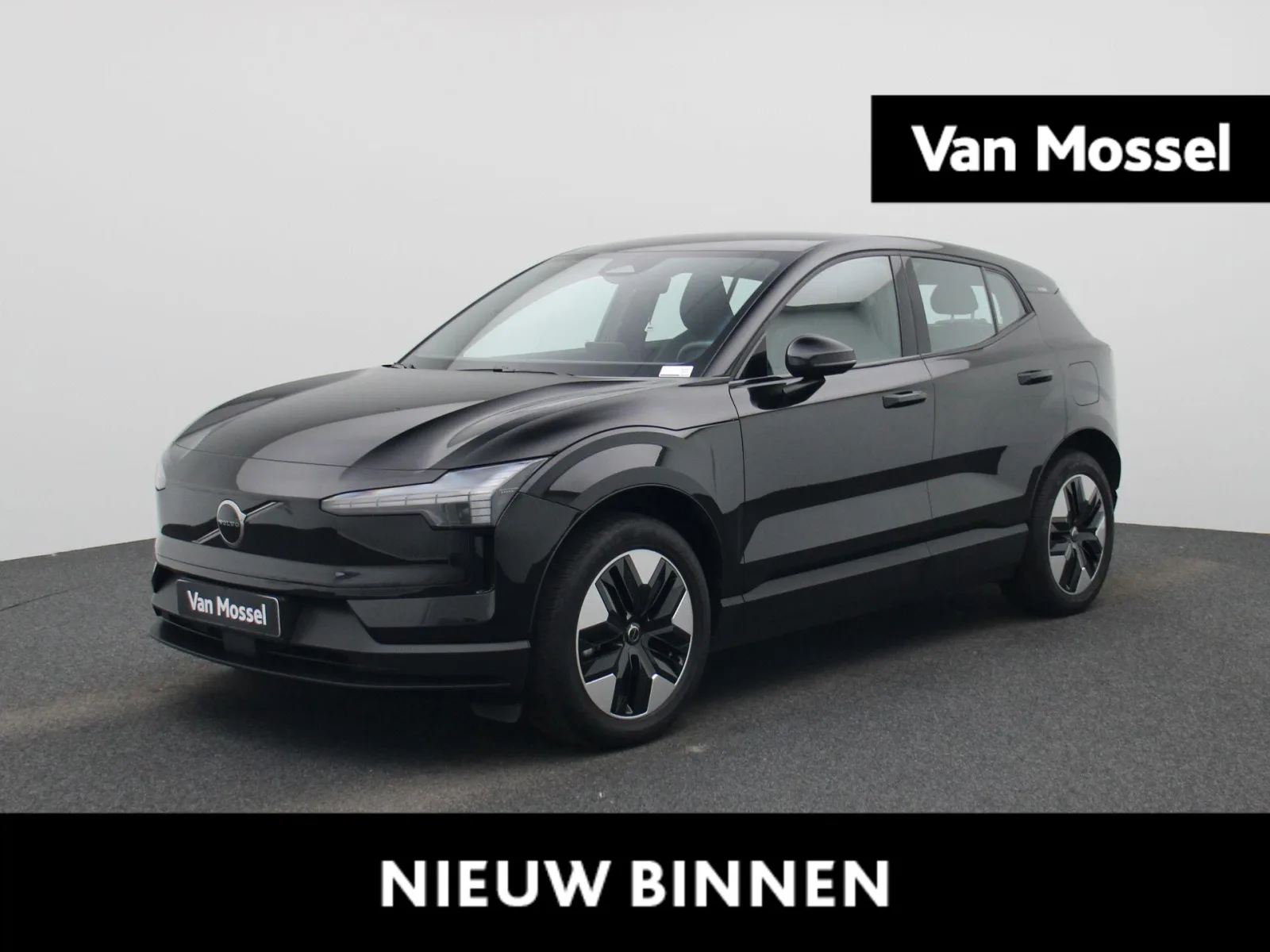 Volvo EX30 (2024) — foto 1