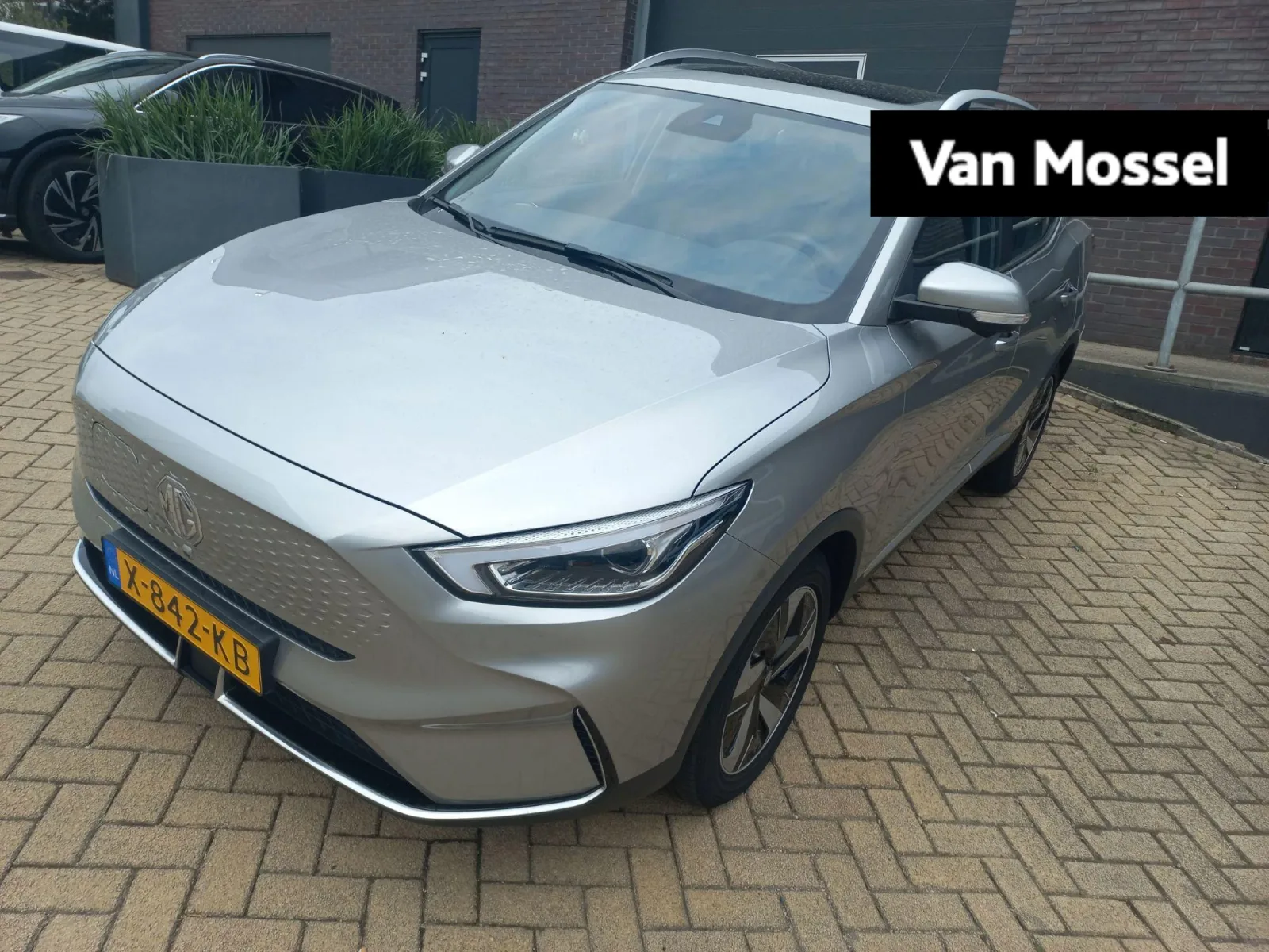 MG ZS EV (2023) — foto 1