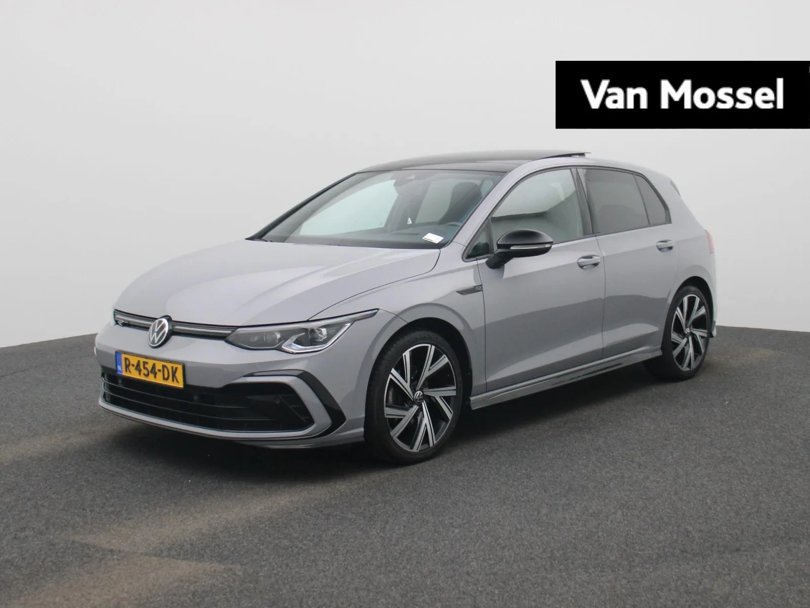 Volkswagen Golf (2021) — foto 1
