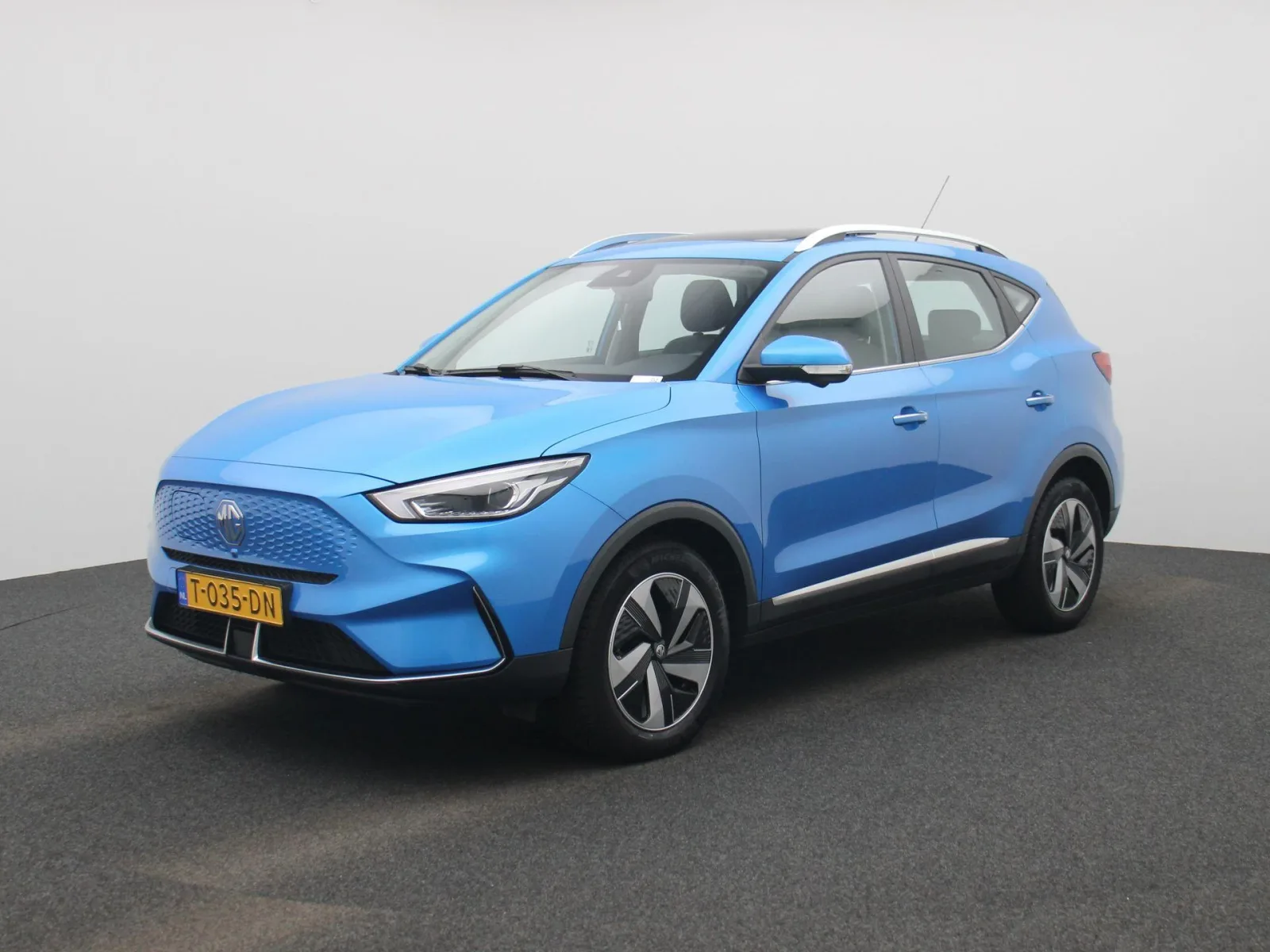 MG ZS EV (2023) — foto 1