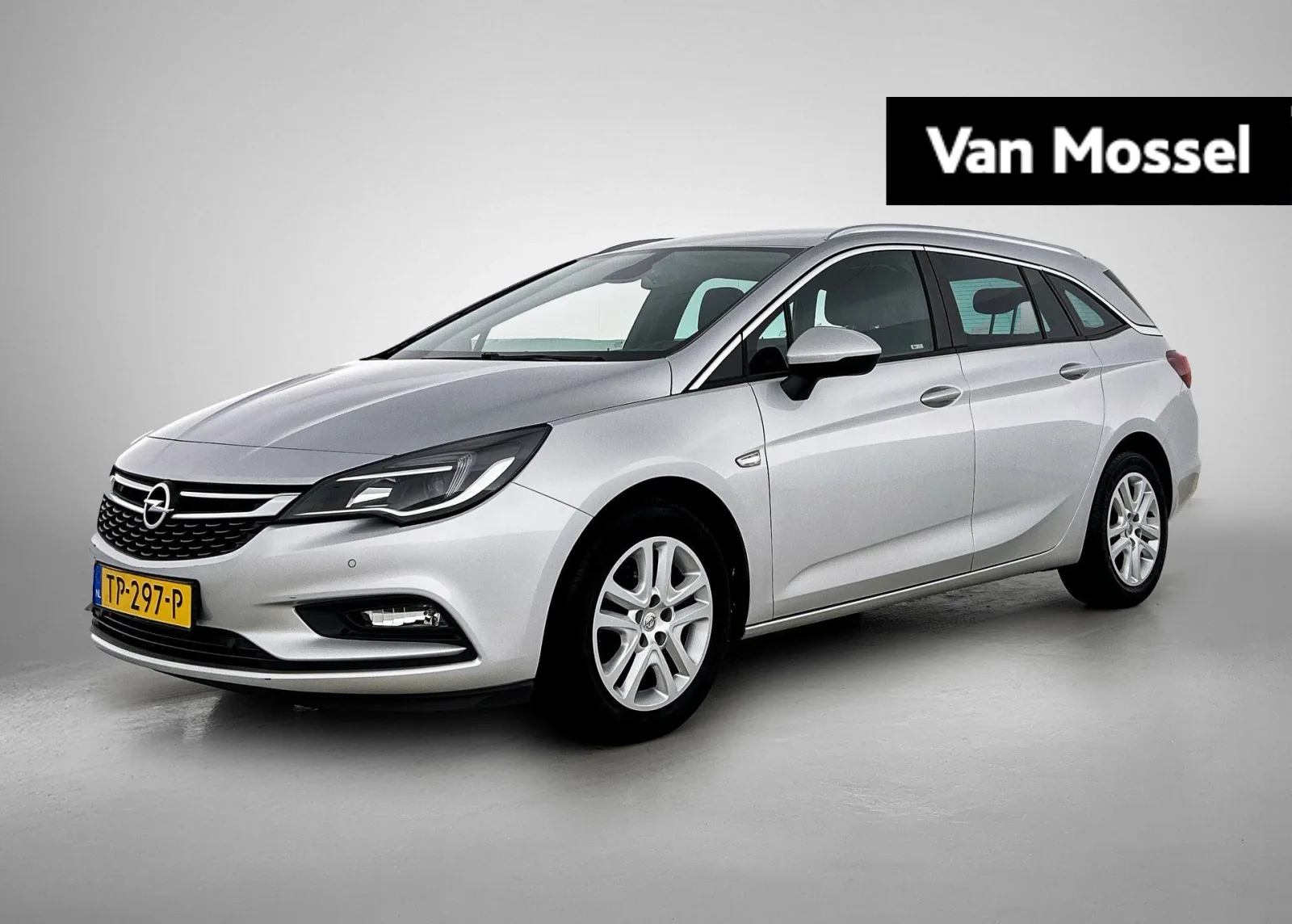Opel Astra (2018) — foto 1