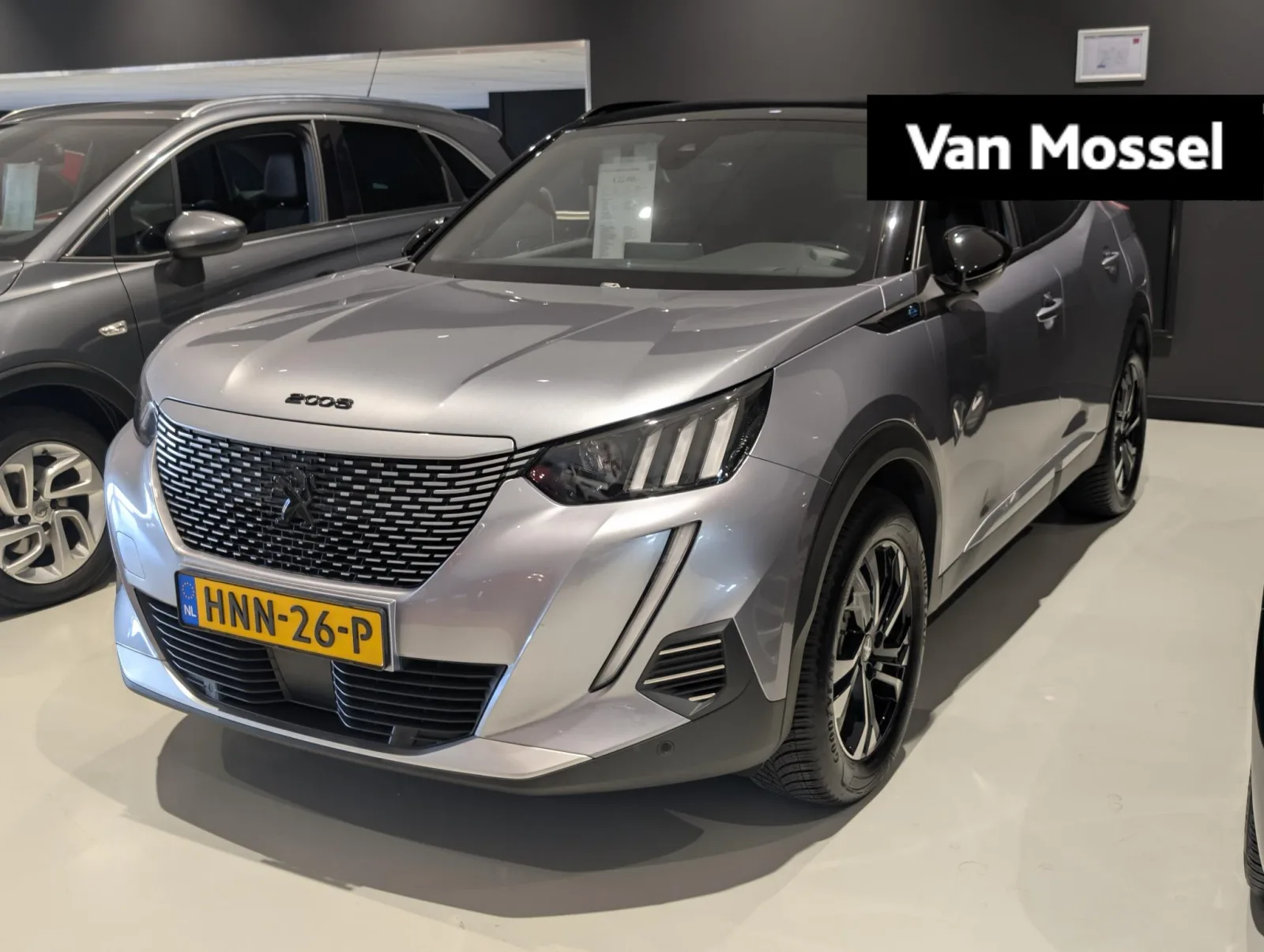 Peugeot e-2008 (2023) — foto 1