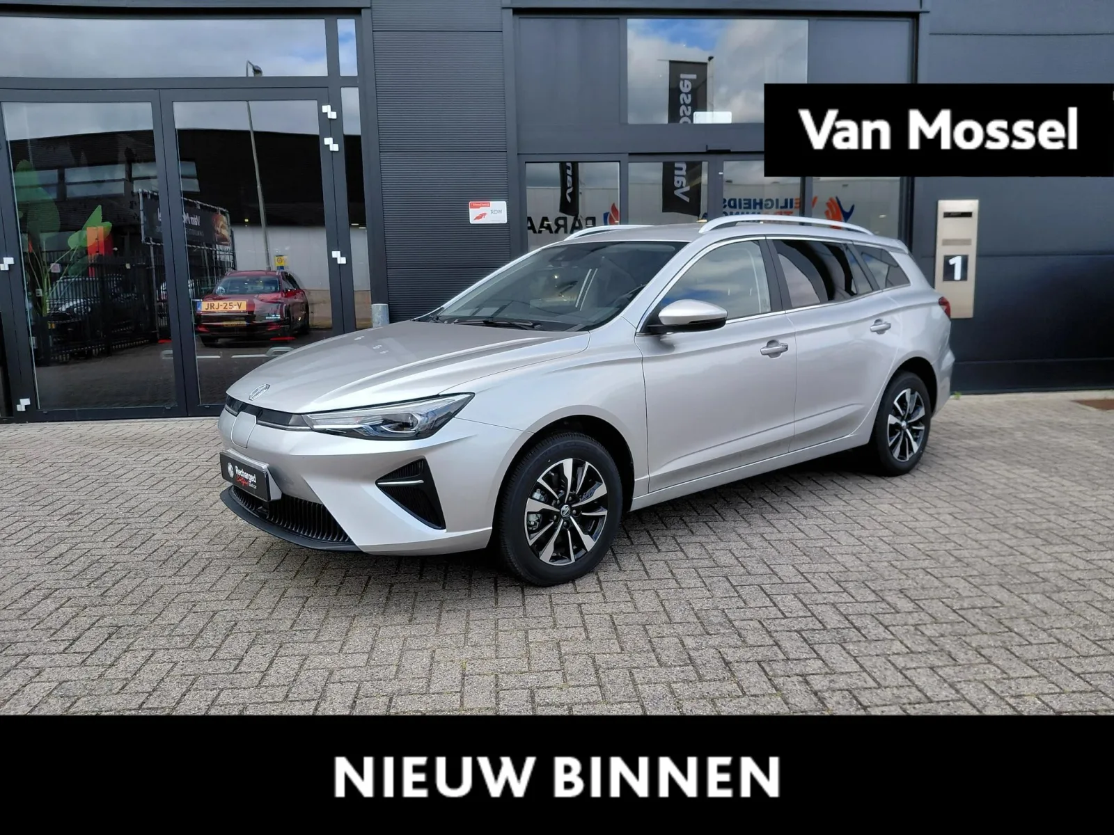 MG MG5 (2023) — foto 1