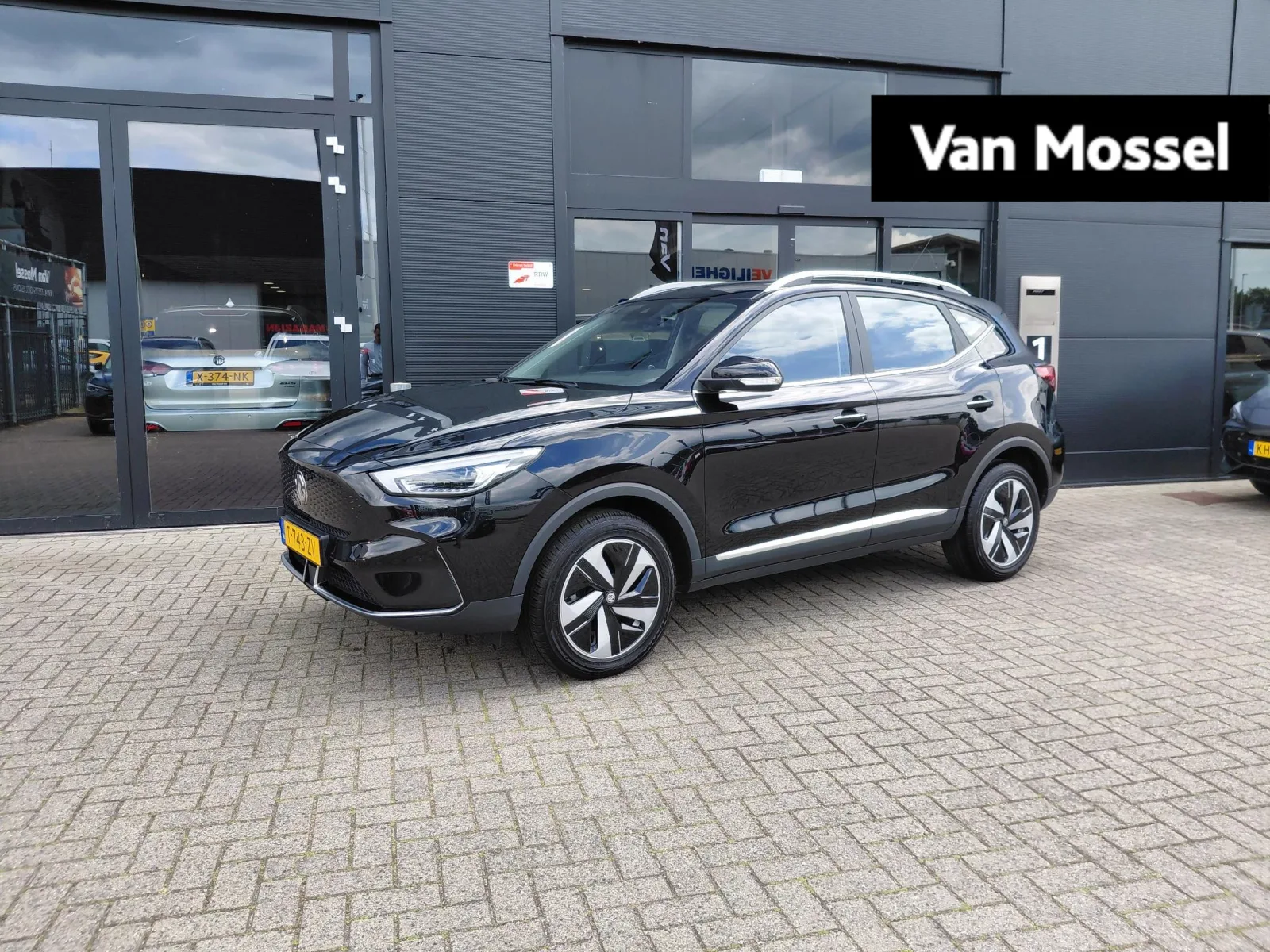 MG ZS EV (2023) — foto 1