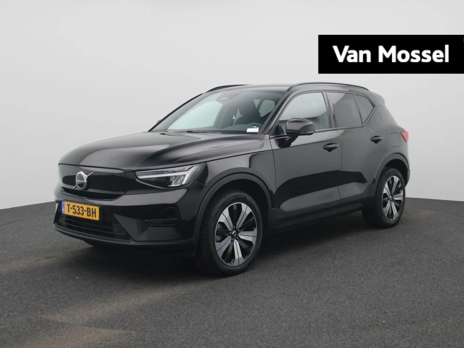 Volvo XC40 (2023) — foto 1