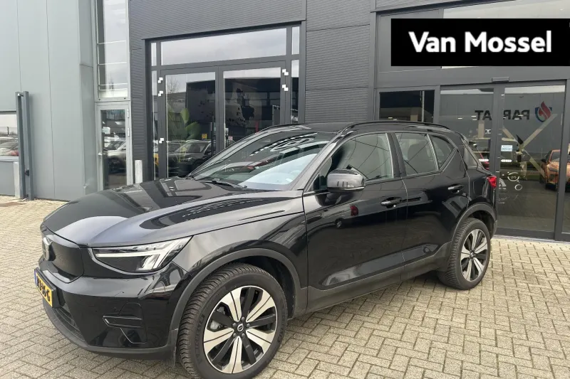 Volvo XC40 (2022)