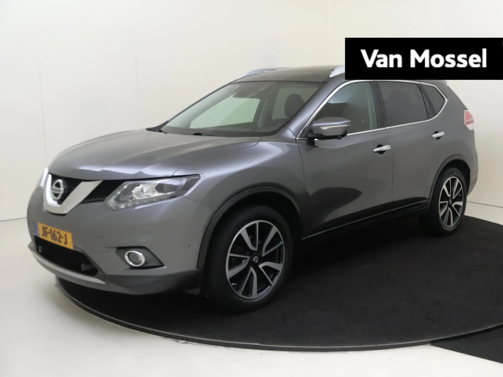Nissan X-Trail (2016) — foto 1