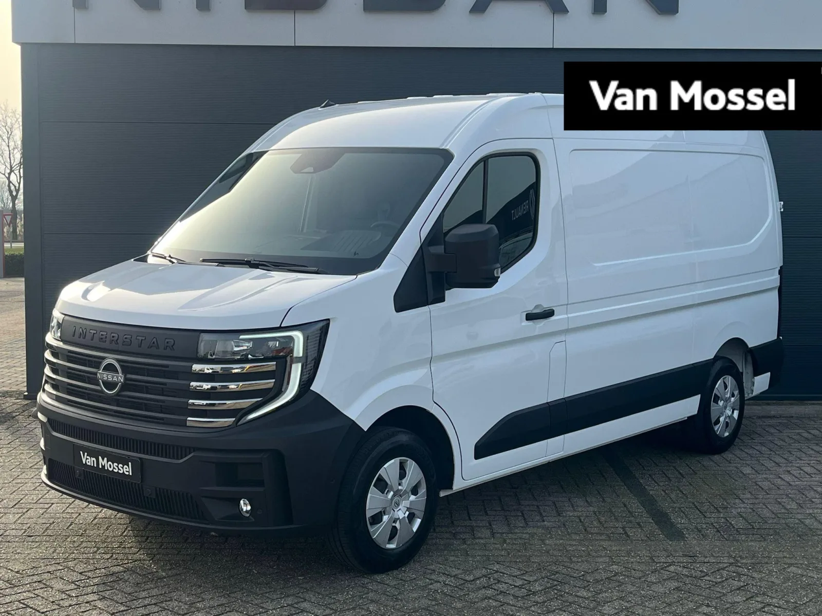 Nissan Interstar (2026) — foto 1