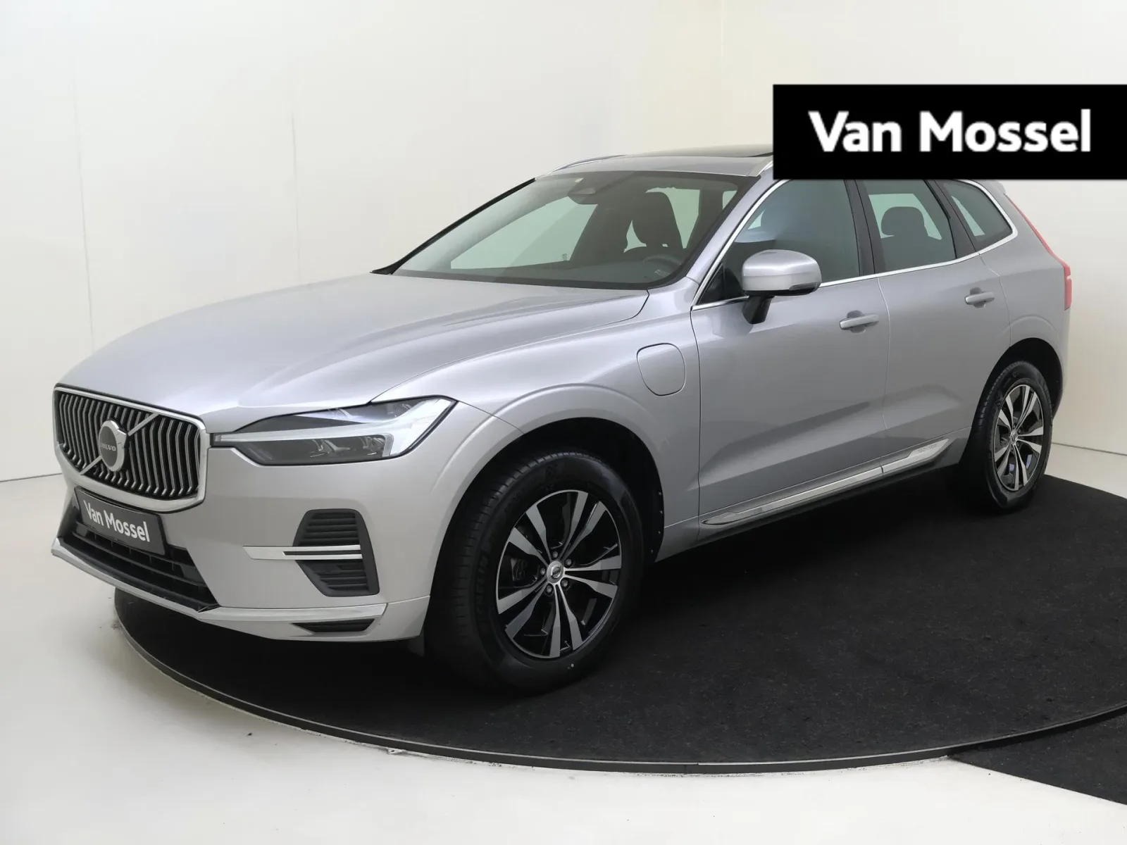 Volvo XC60 (2022) — foto 1