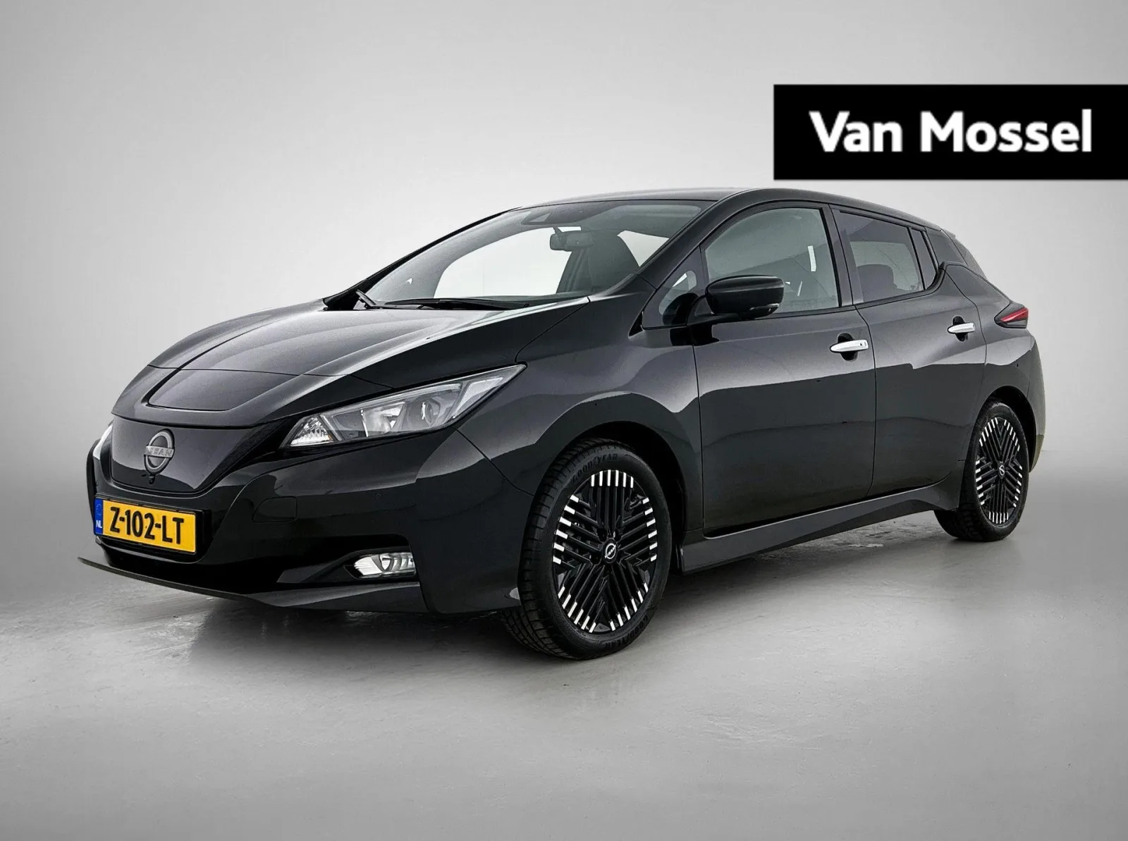Nissan Leaf (2024) — foto 1