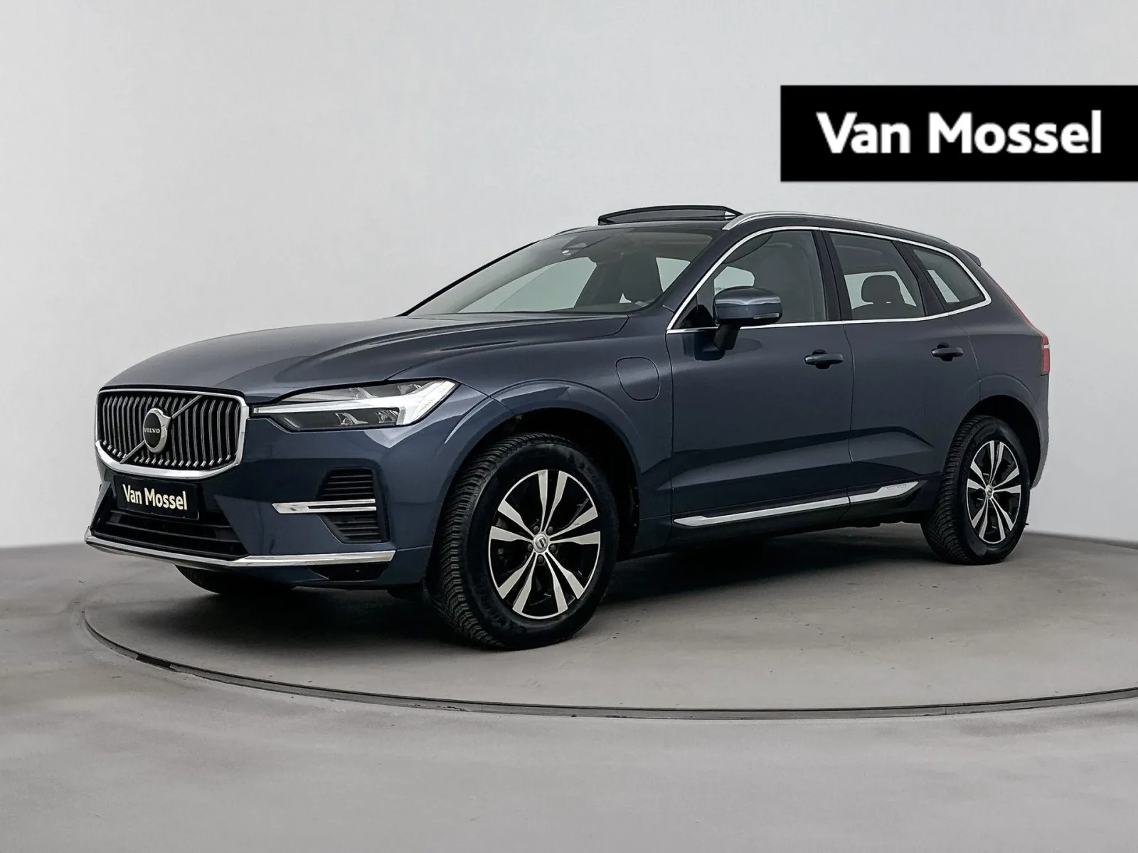 Volvo XC60 (2022) — foto 1