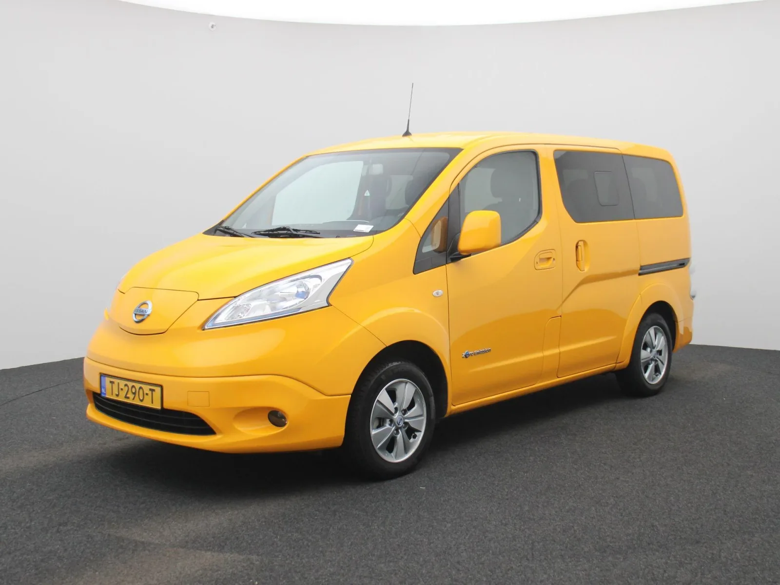 Nissan E-NV200 (2019) — foto 1